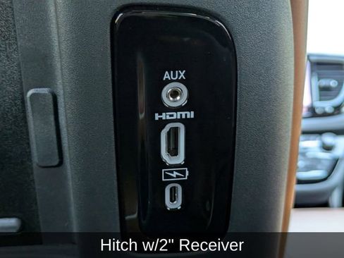 Used 2024 Chrysler Pacifica Pinnacle w/ Trailer Tow Group image 21