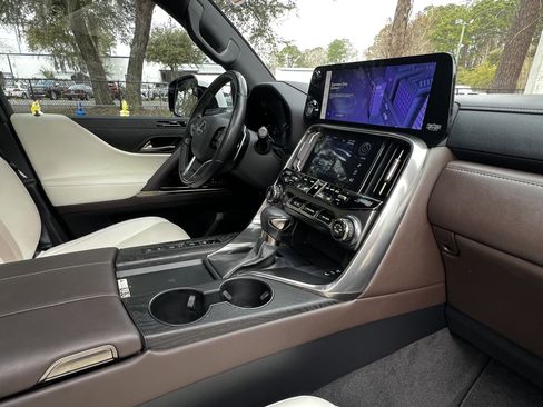 Used 2022 Lexus LX 600 4WD w/ Accessory Package (Z1) image 51