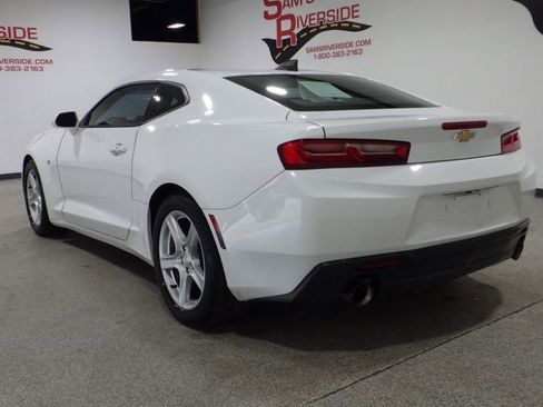 Used 2017 Chevrolet Camaro LT image 3
