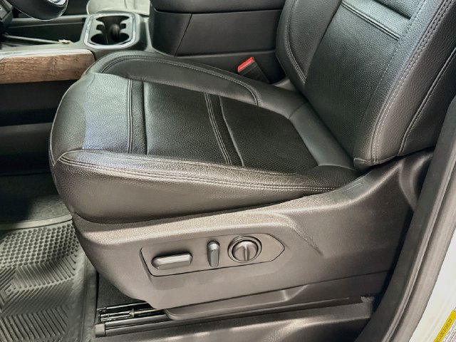 Used 2023 GMC Sierra 3500 Denali w/ Denali Ultimate Package AWD/4WD image 18