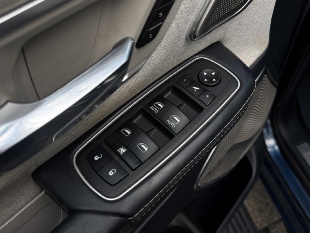 Used 2023 RAM 1500 Limited AWD/4WD image 17