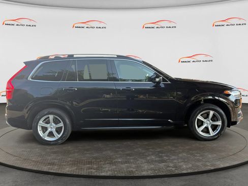Used 2018 Volvo XC90 T5 Momentum w/ Convenience Package AWD/4WD image 6