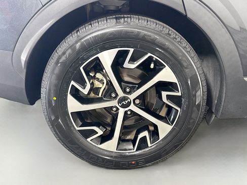 Used 2023 Kia Sportage EX FWD image 33