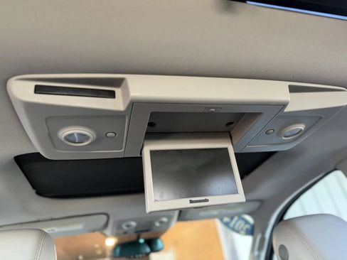 Used 2014 GMC Acadia SLT image 37