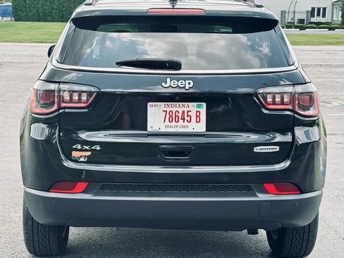 Used 2018 Jeep Compass Latitude w/ Popular Equipment Group AWD/4WD image 9