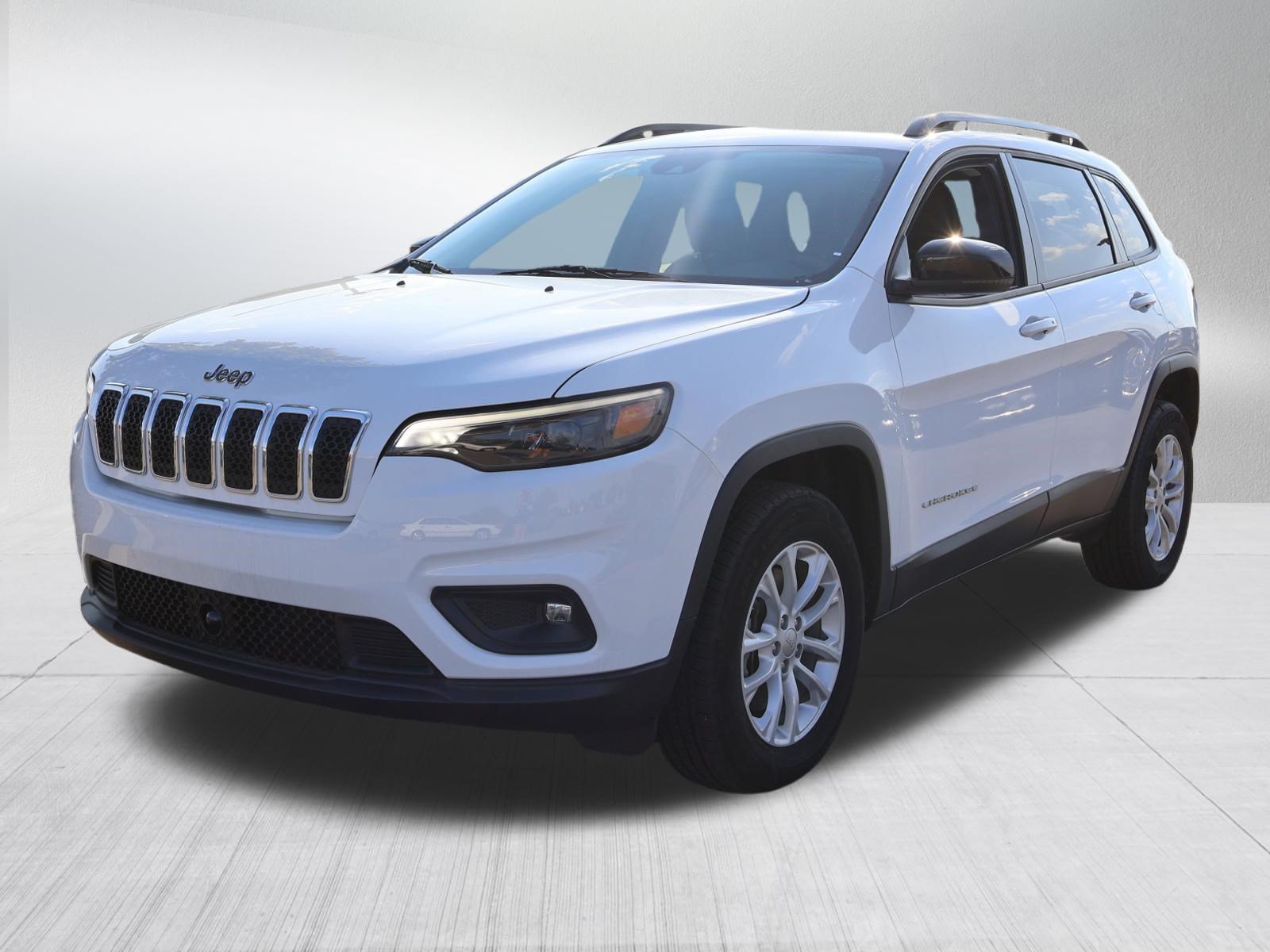 Used 2022 Jeep Cherokee Latitude Lux AWD/4WD image 3