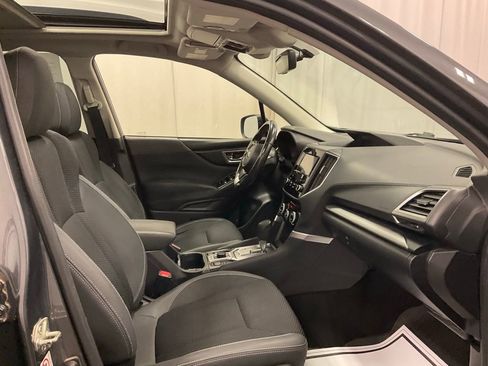 Used 2020 Subaru Forester Premium image 28