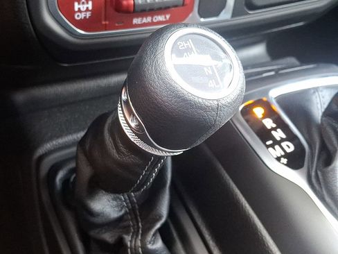 New 2025 Jeep Gladiator Willys image 15