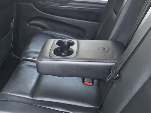 Used 2020 Dodge Durango SXT image 9