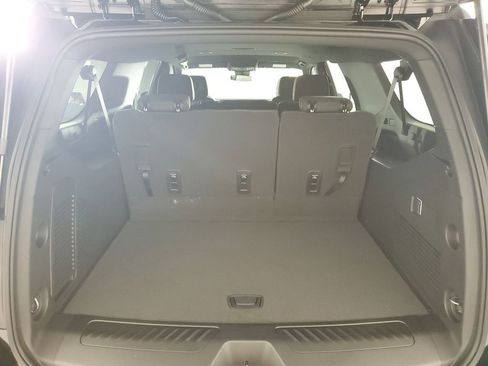 New 2026 Chevrolet Suburban LS image 31