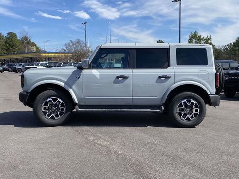 New 2026 Ford Bronco Outer Banks image 6