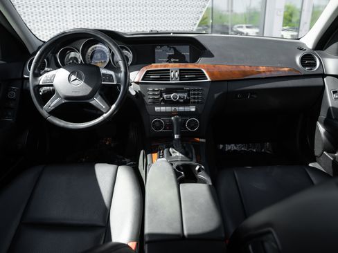 Used 2012 Mercedes-Benz C 300 4MATIC Sedan image 8