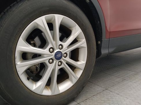 Used 2017 Ford Escape SE w/ Equipment Group 201A FWD image 31