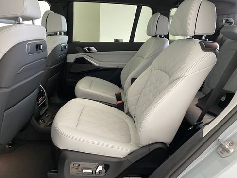 New 2026 BMW X7 xDrive40i w/ M Sport Package image 13