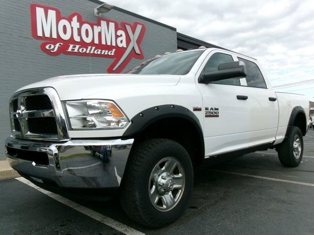 Used 2017 RAM 2500 Tradesman w/ Chrome Appearance Group AWD/4WD image 30