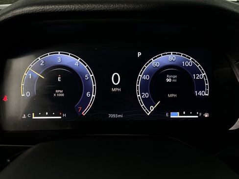 Used 2023 Jeep Grand Cherokee L Laredo image 16