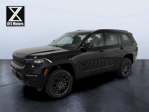 Used 2023 Jeep Grand Cherokee L Summit AWD/4WD image 2