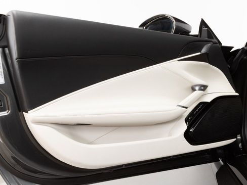 Used 2024 Ferrari Roma Spider image 46