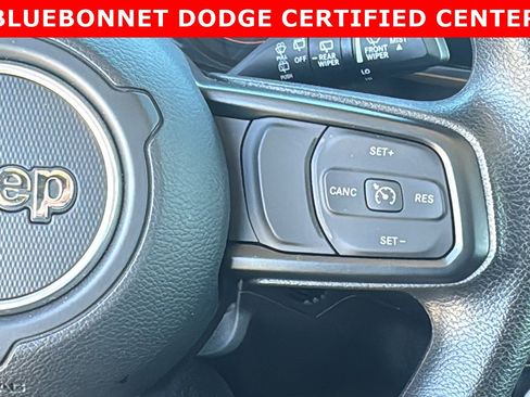 Used 2025 Jeep Wrangler Sport image 22