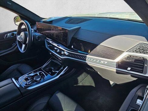 Certified 2023 BMW X7 xDrive40i w/ M Sport Package image 22