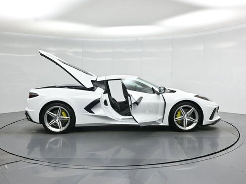 Used 2023 Chevrolet Corvette Stingray Preferred Cpe w/ Z51 Performance Package RWD image 5
