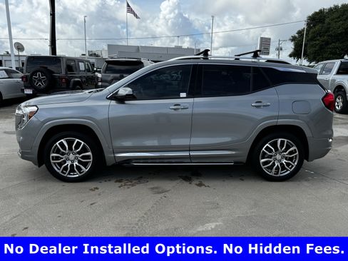 Used 2023 GMC Terrain Denali w/ Denali Premium Package AWD/4WD image 7