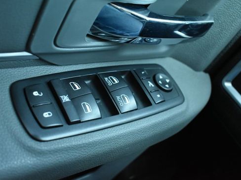 Used 2019 RAM 1500 Big Horn image 23