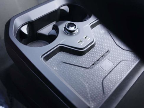 Used 2025 BMW iX xDrive50 image 13