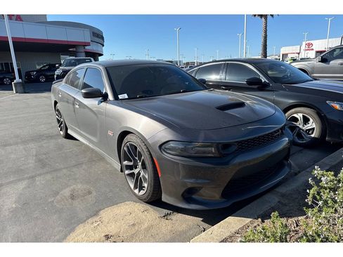 Used 2021 Dodge Charger Scat Pack image 2
