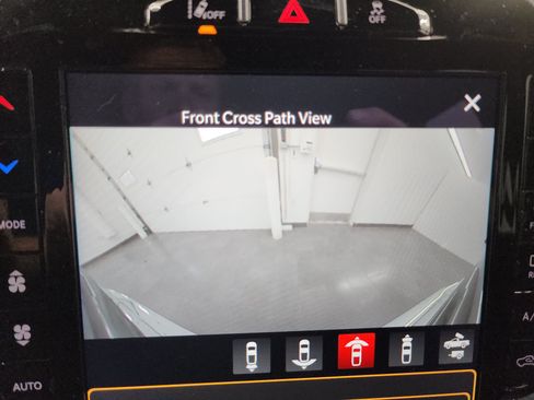 Used 2022 RAM 3500 Limited AWD/4WD image 62