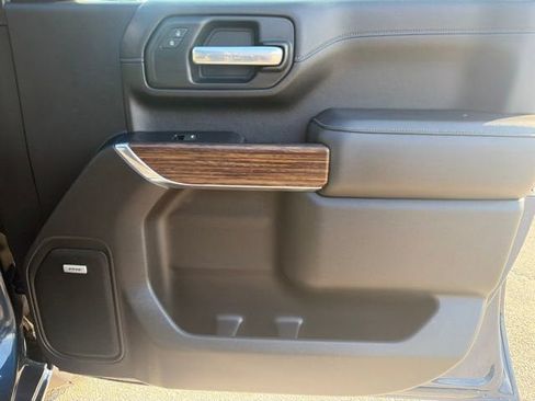 Used 2020 Chevrolet Silverado 2500 High Country w/ Technology Package AWD/4WD image 39