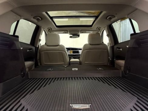 Used 2023 Cadillac XT4 Premium Luxury w/ Technology Package AWD/4WD image 15
