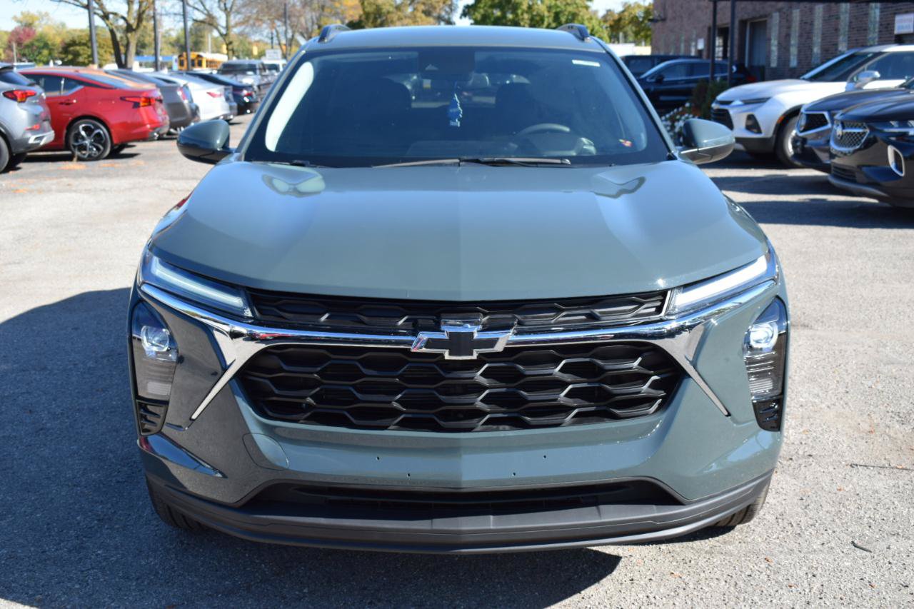 Used 2026 Chevrolet Trax LT FWD image 5