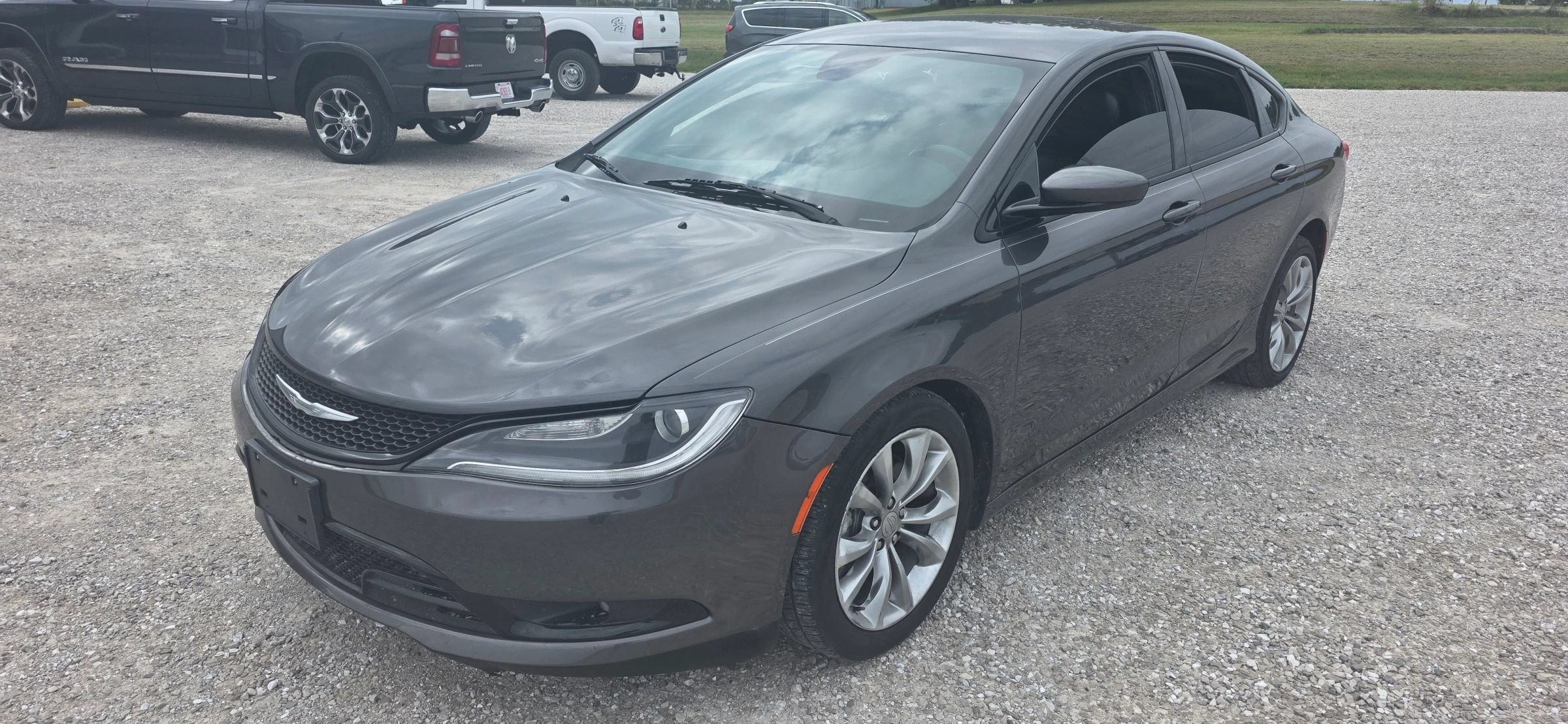 Used 2015 Chrysler 200 S w/ Navigation & Sound Group I FWD image 7