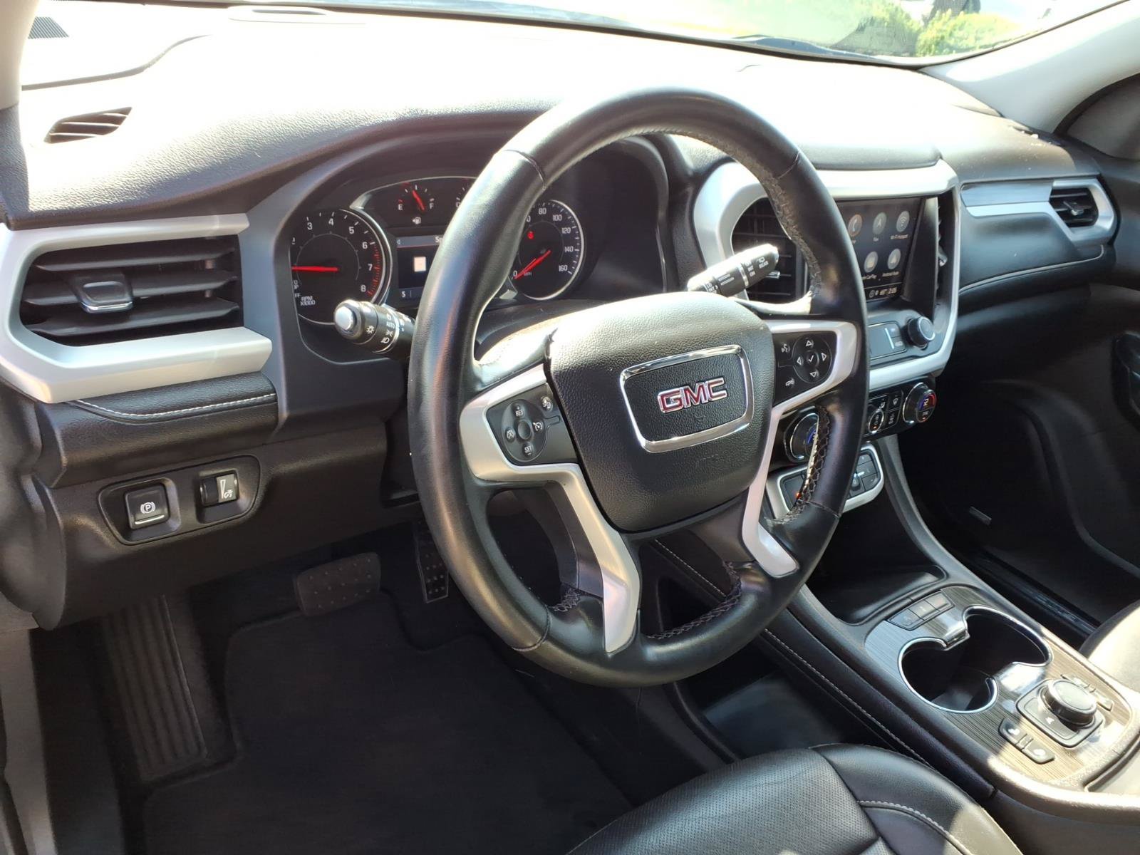 Used 2023 GMC Acadia SLT FWD image 8