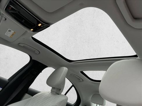 Used 2026 Mercedes-Benz E 350 4MATIC Sedan image 11