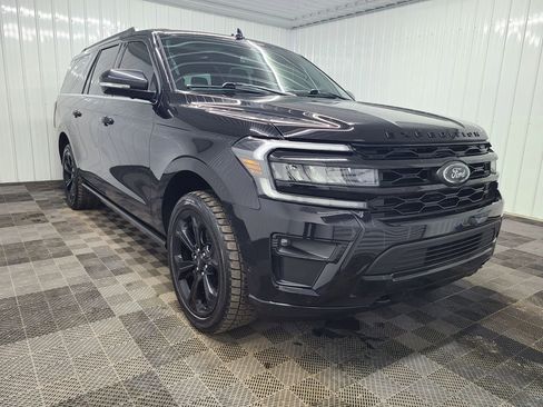 Used 2022 Ford Expedition Max Limited image 12