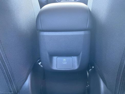 New 2025 Nissan Versa SV w/ Trunk Package image 29