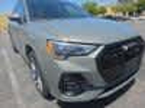 Used 2022 Audi Q3 2.0T Premium w/ Black Optic Sport Package AWD/4WD image 3