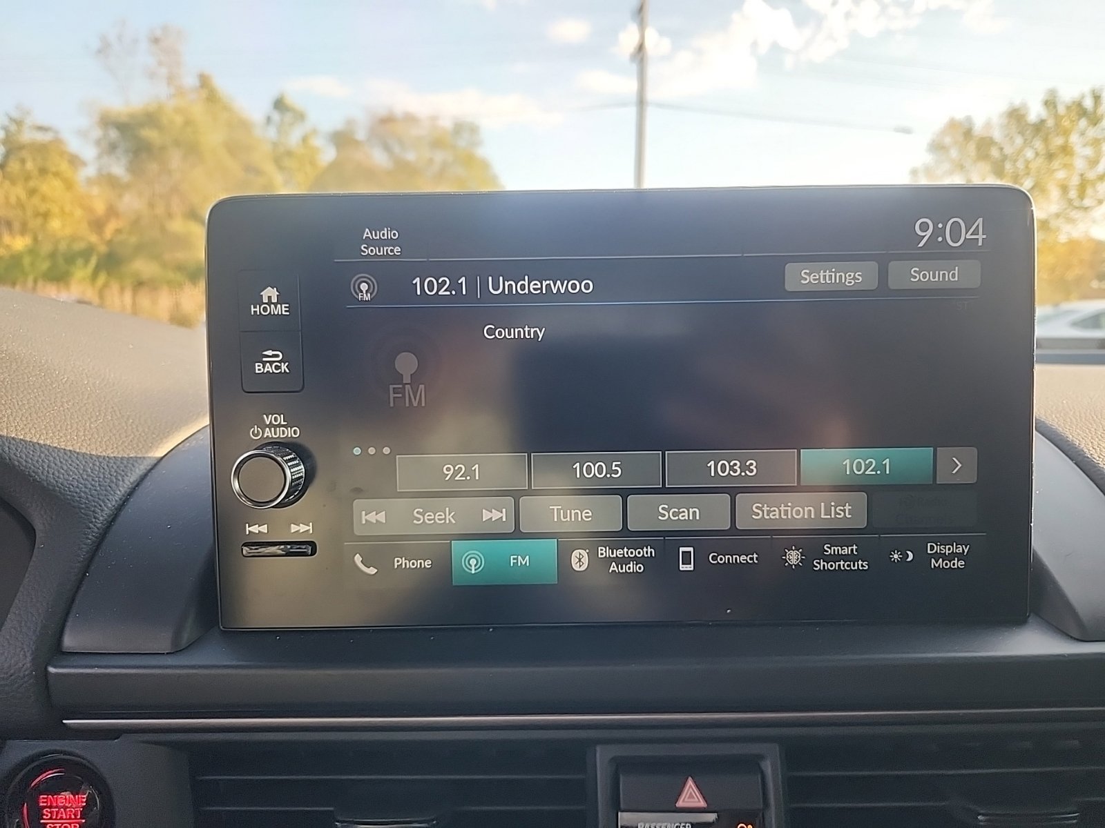 Used 2025 Honda Pilot TrailSport image 9