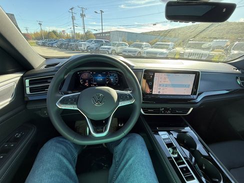 New 2026 Volkswagen Atlas Cross Sport SEL R-Line image 12