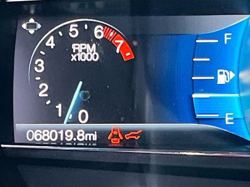 Used 2019 Ford Explorer XLT w/ Equipment Group 202A image 12