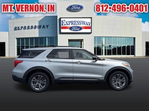 Used 2024 Ford Explorer XLT w/ Equipment Group 202A AWD/4WD image 5
