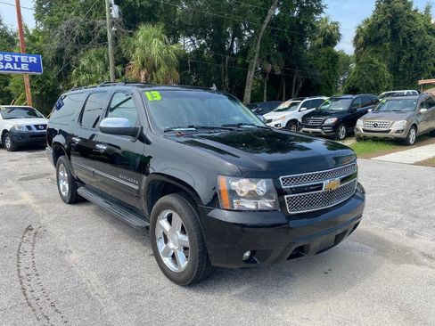 Used 2013 Chevrolet Suburban LTZ RWD image 5