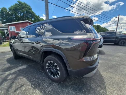 Used 2024 Chevrolet Traverse Z71 w/ Enhanced Driving Package AWD/4WD image 5