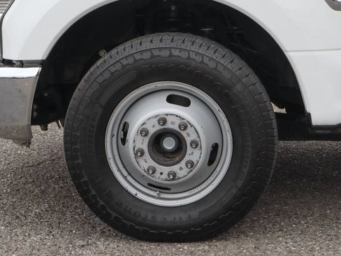 Used 2020 Ford F350 XL w/ Power Equipment Group RWD image 39