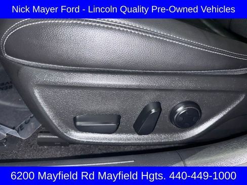 Used 2025 Genesis G70 2.5T image 19