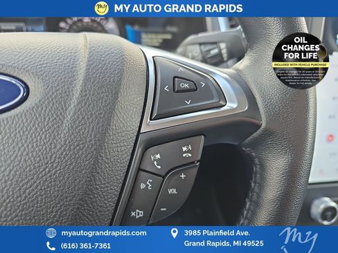 Used 2022 Ford Edge Titanium image 16