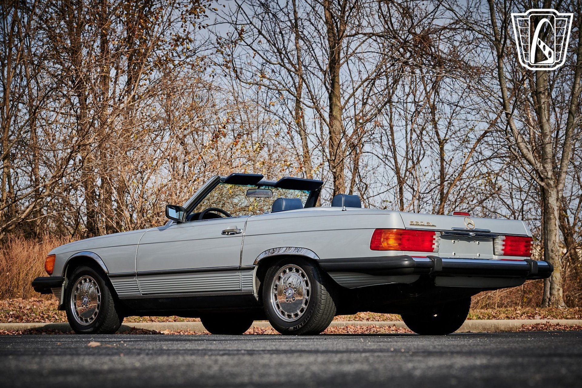 Used 1988 Mercedes-Benz 560 SL image 10