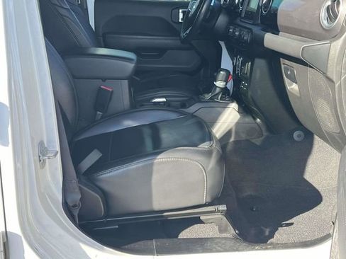 Used 2021 Jeep Wrangler Unlimited Sahara image 23